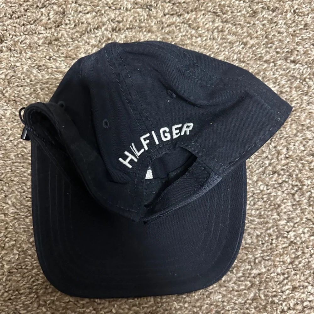 Tommy Hilfiger Hat | Size: 8 - 10 - Picture 4 of 4